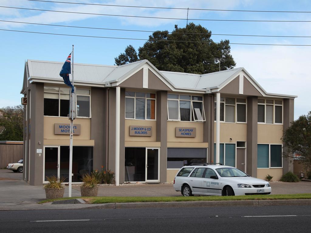 Moody'S Motel Blairgowrie Exterior photo